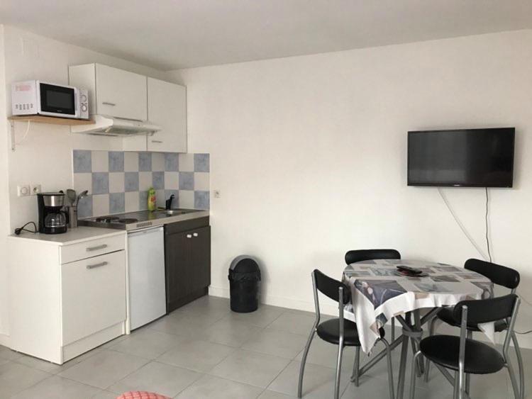 Studio Proche Ile De Re Apartment ลาโรแชล ภายนอก รูปภาพ